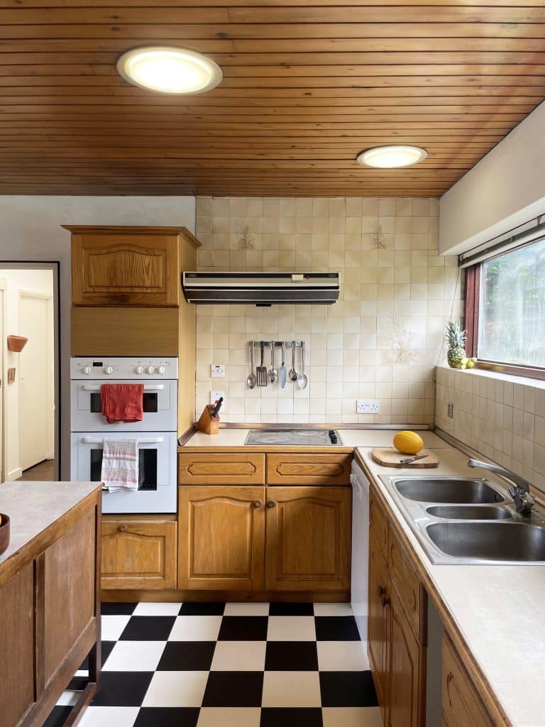 MCM DUDLEY Kitchen 3 portrait