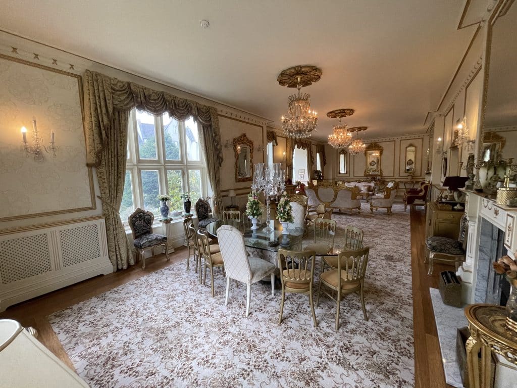 INGRESS ABBEY Gold_Room_2