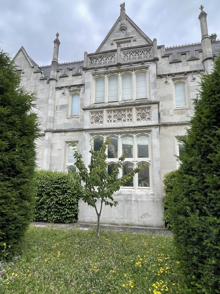 INGRESS ABBEY West_Garden_1
