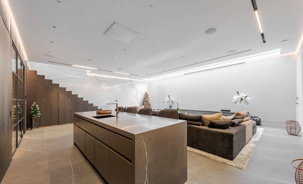 Copyright R3 Photography Ltd.