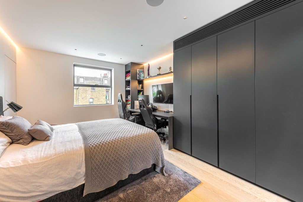 Copyright R3 Photography Ltd.