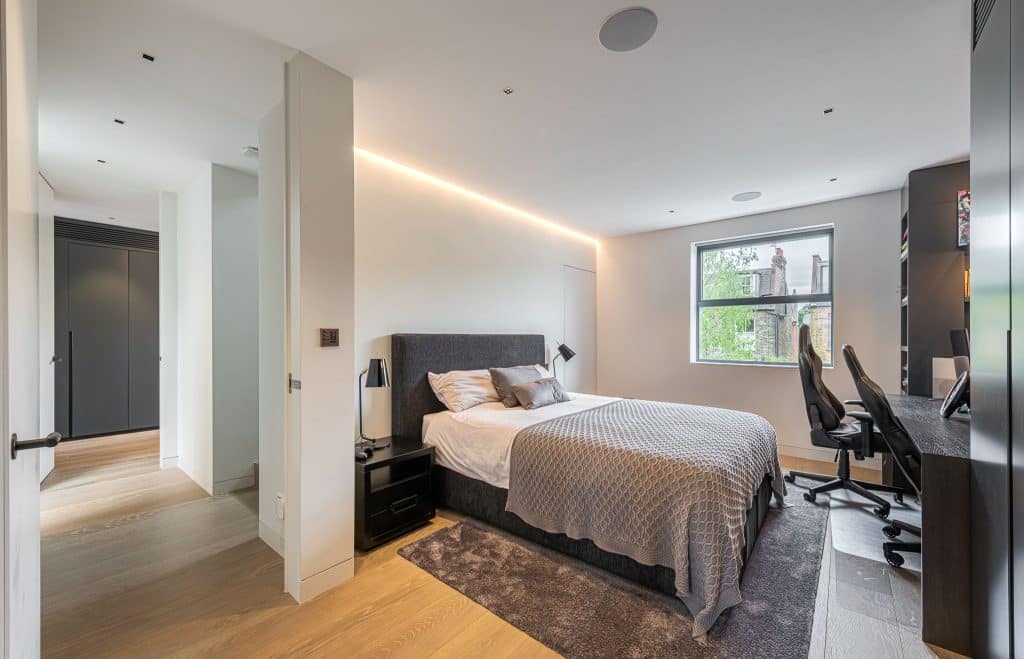 Copyright R3 Photography Ltd.