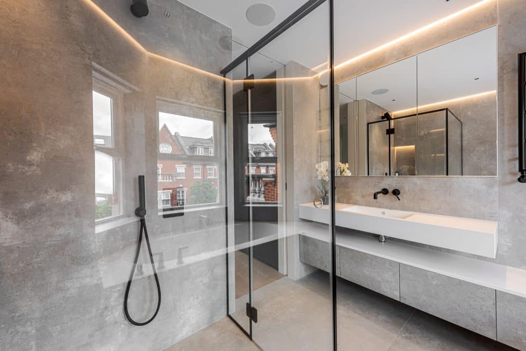 Copyright R3 Photography Ltd.