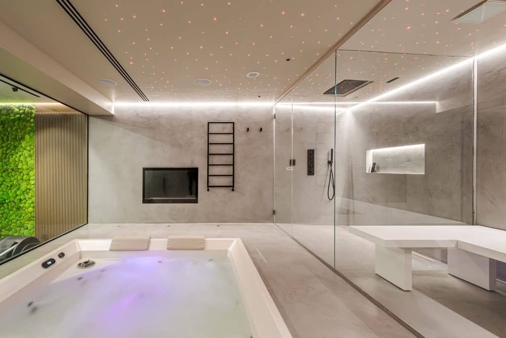 Copyright R3 Photography Ltd.