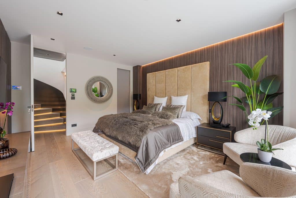 Copyright R3 Photography Ltd.