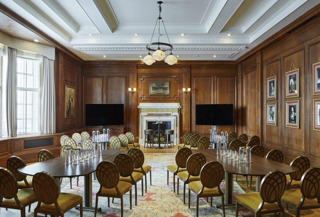 HOTEL M camden luxury hotel location london King George V – Cabaret Square