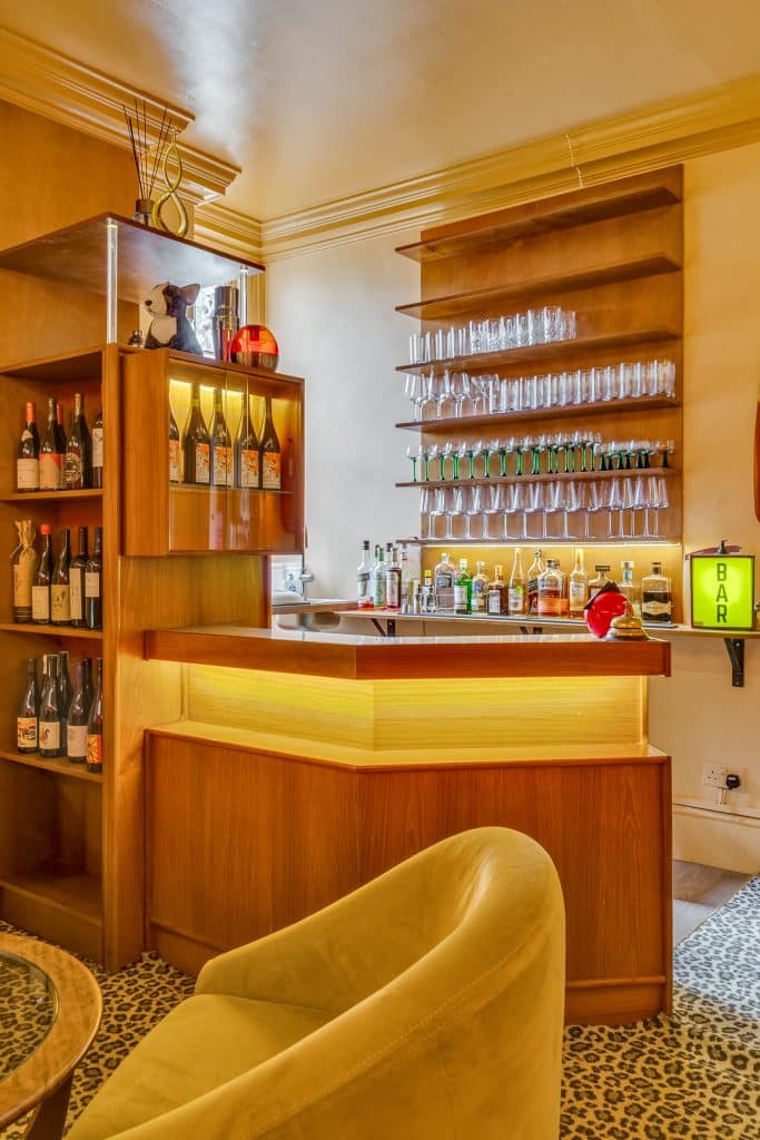 WINE BAR – Film Friendly colourful Restaurant for HirePlonkers-30