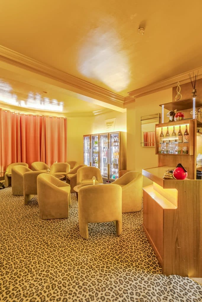 WINE BAR – Film Friendly colourful Restaurant for HirePlonkers Evening-18
