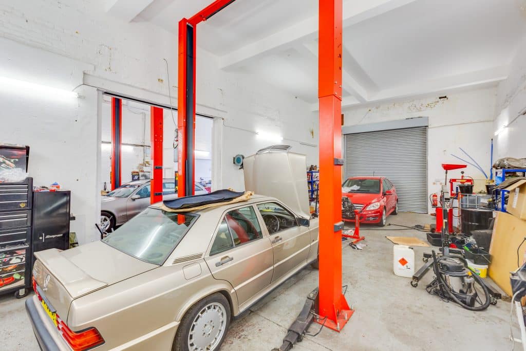 WORKSHOPS london car workshop shoot location Starwerks – 1