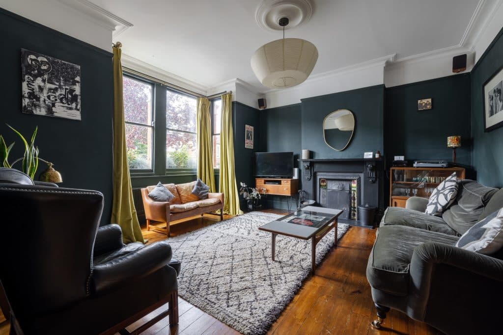 woodstock east london four bedroom location house 42WRE17-25