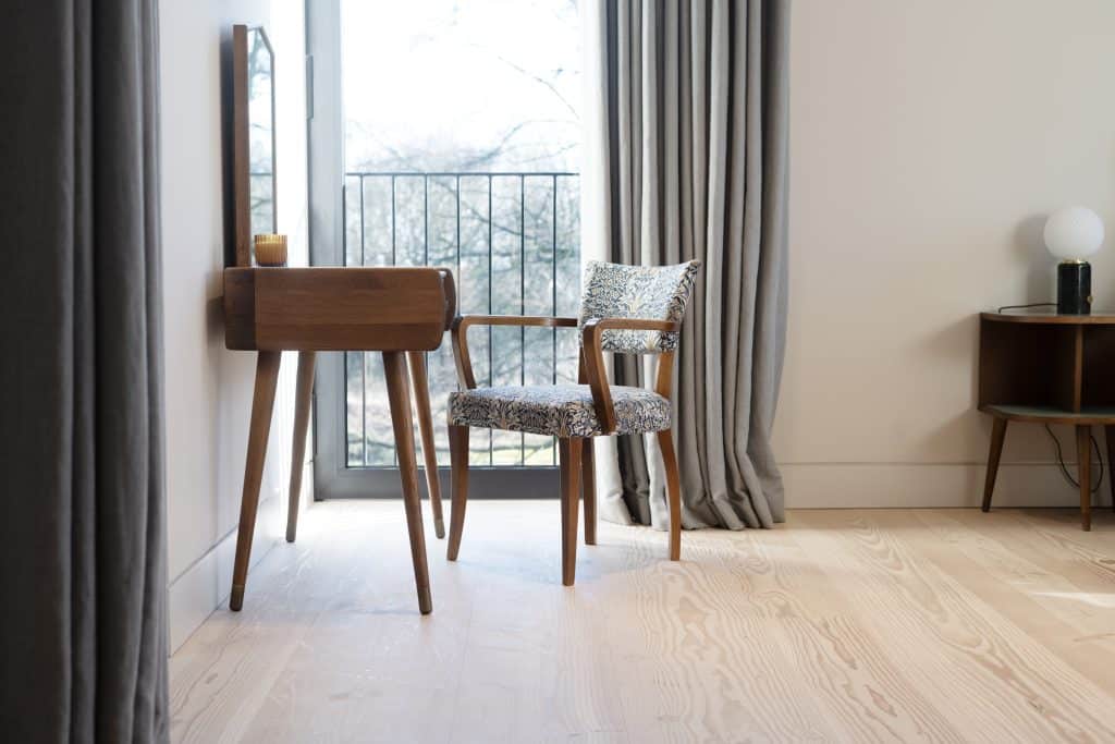 Aynhoe modern oxford shoot location Location House-75