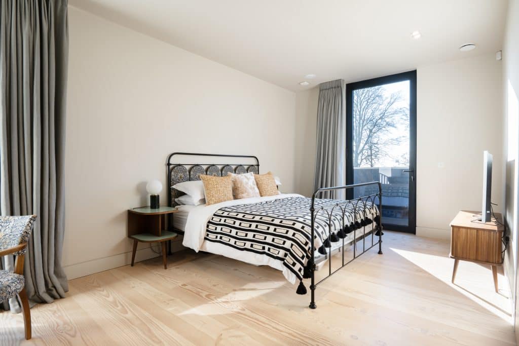 Aynhoe modern oxford shoot location Location House-77