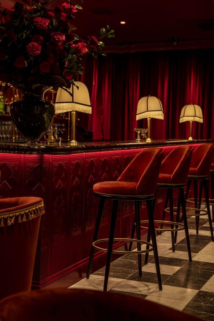 MISTRESS MAYFAIR BAR AND RESTAURANT LONDON SHOOT LOCATION Mistress_of_Mayfair_056_