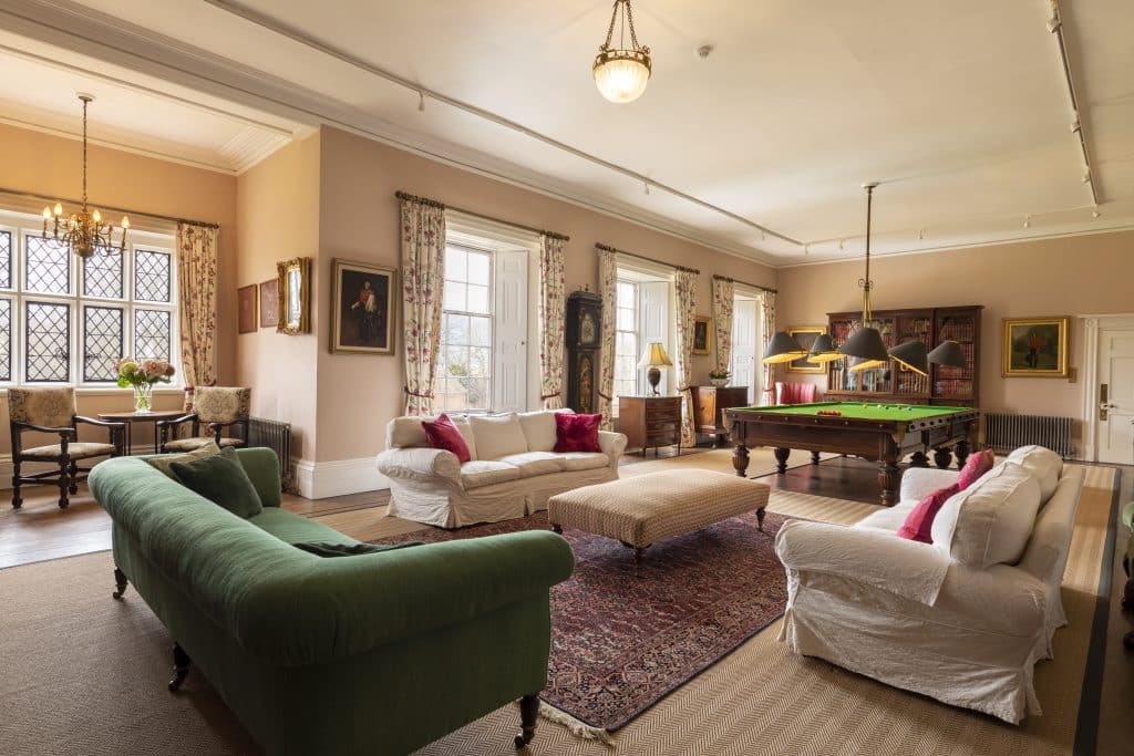 Manor House shoot location in kent Knowlton Court0813