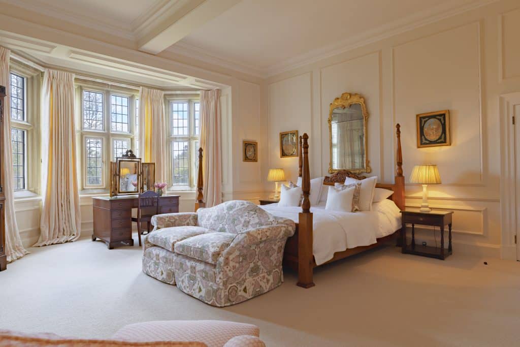 Manor House shoot location in kent Knowlton Court0859