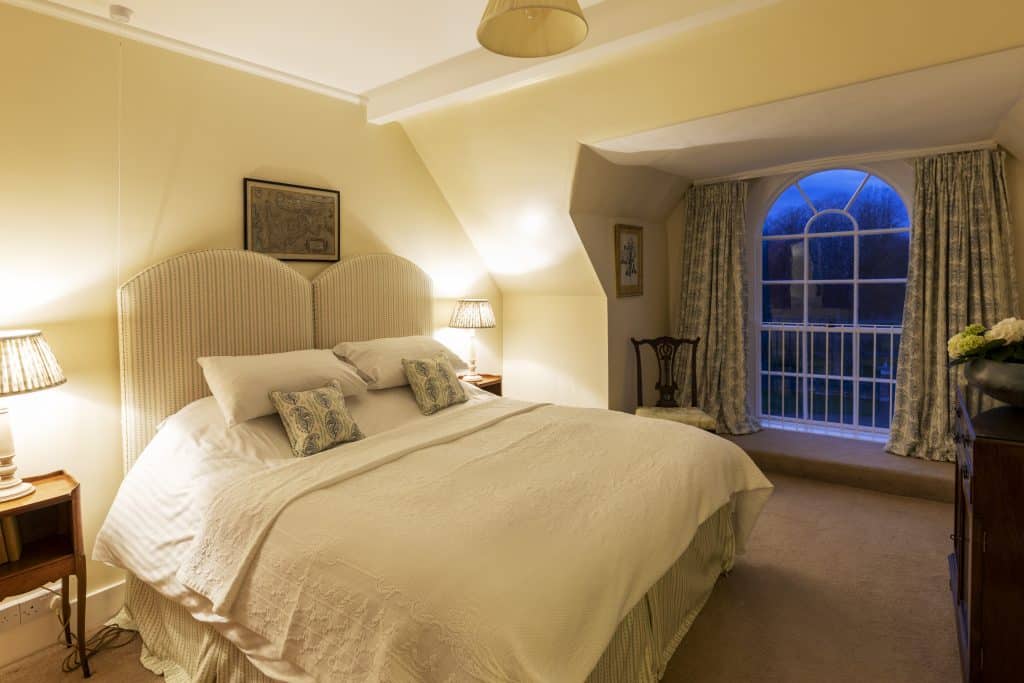 Manor House shoot location in kent Knowlton Court1180