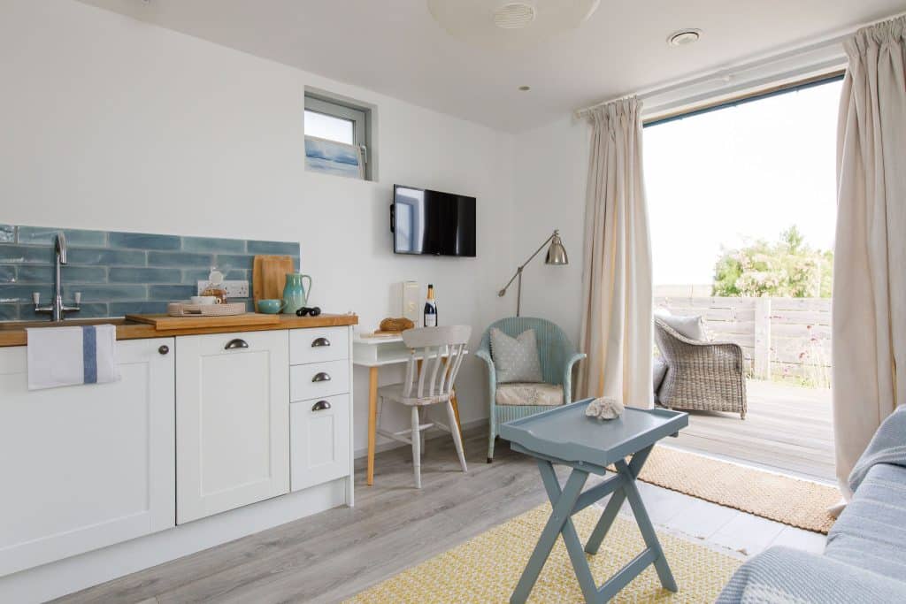 chichester beach house modern shoot location CURLEWS JT05_057