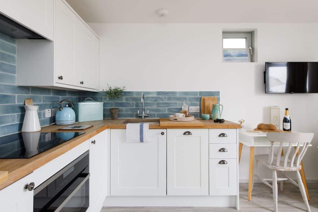 chichester beach house modern shoot location CURLEWS JT05_058