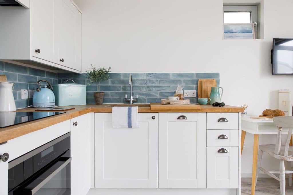 chichester beach house modern shoot location CURLEWS JT05_062