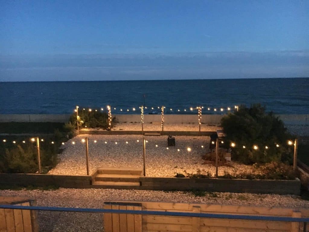 chichester beach house modern shoot location Curlews_garden