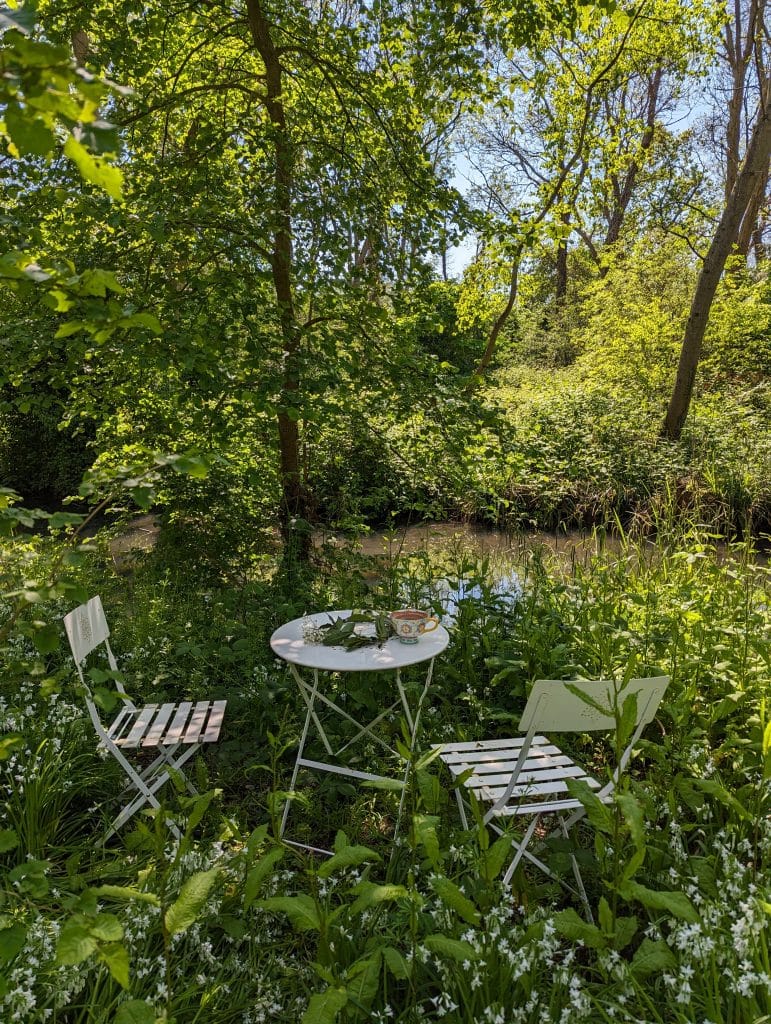 SHEPPERTON MANOR 15th century manor house SHOOT LOCATIONPXL_20240507_111730394