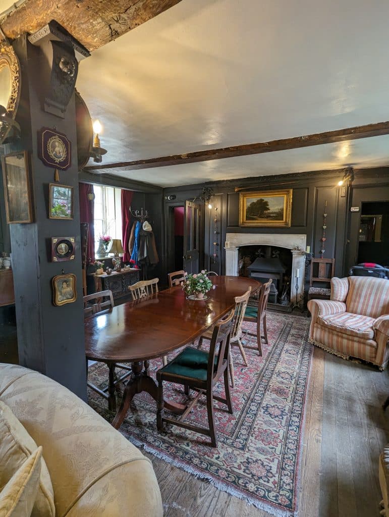 SHEPPERTON MANOR 15th century manor house SHOOT LOCATIONPXL_20240601_090811590