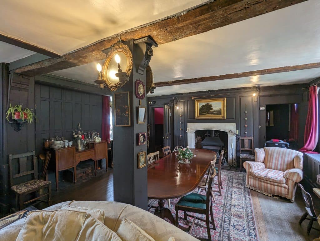 SHEPPERTON MANOR 15th century manor house SHOOT LOCATIONPXL_20240601_091029946