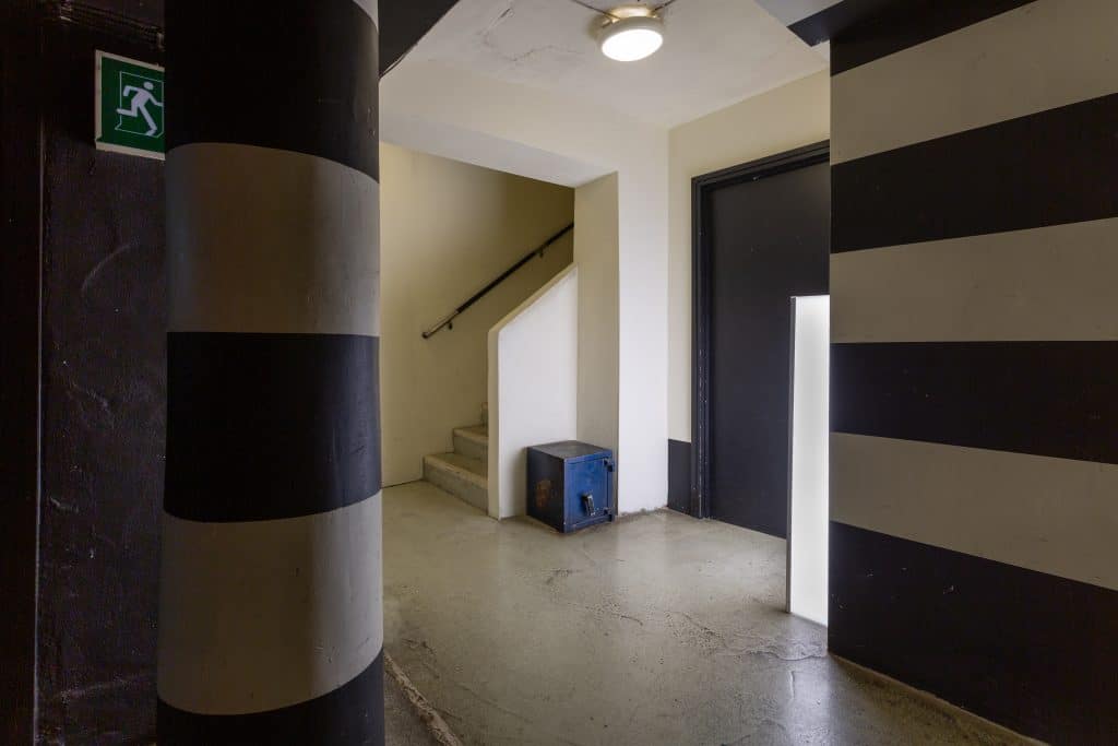 art deco cinema east london retro cinema location Rio Cinema_downstairs corridor_retouched_01