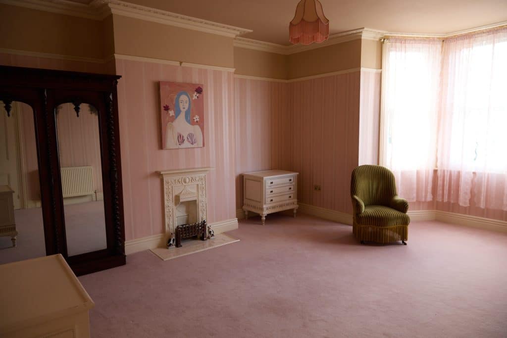 BURRAGE Woolwich victorian retro shoot location 05_Bedroom-02_08