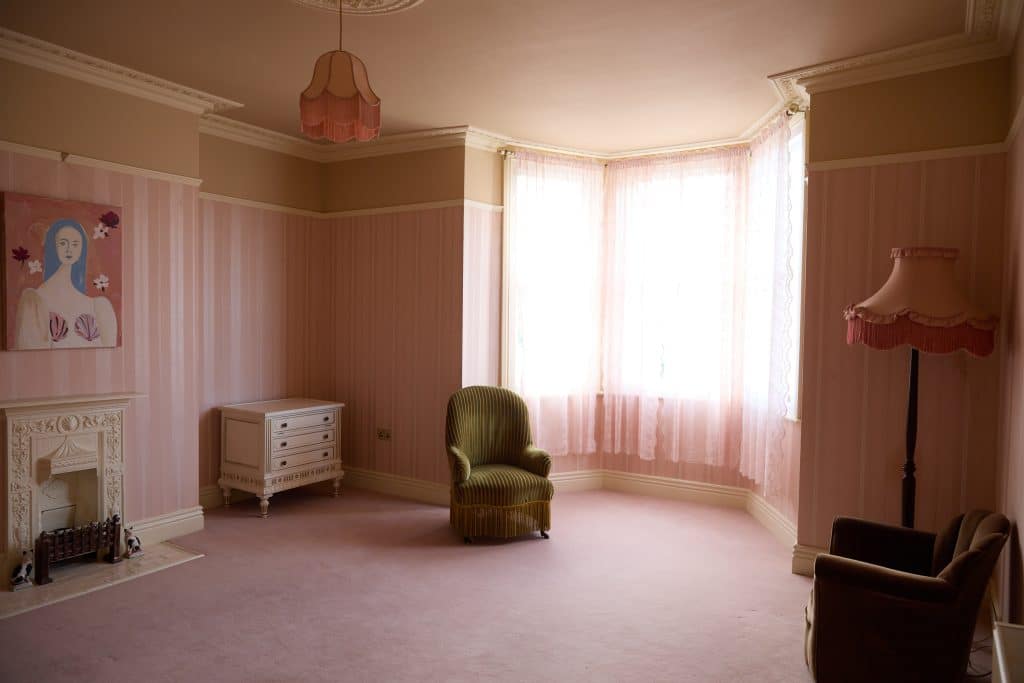 BURRAGE Woolwich victorian retro shoot location 05_Bedroom-02_09