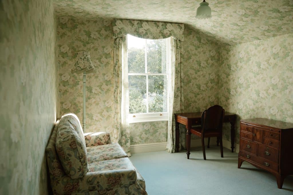 BURRAGE Woolwich victorian retro shoot location 06_Bedroom-03_06