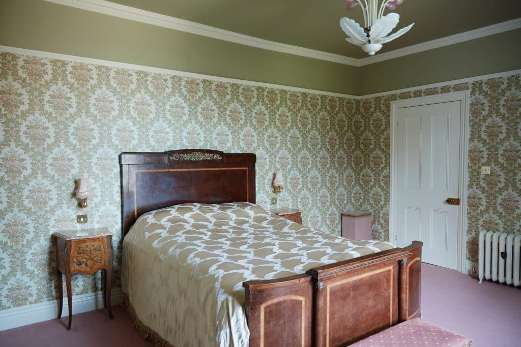 BURRAGE Woolwich victorian retro shoot location 07_Bedroom-04_04