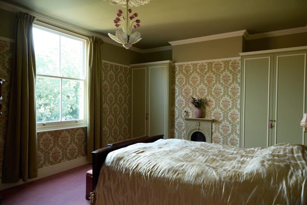 BURRAGE Woolwich victorian retro shoot location 07_Bedroom-04_10