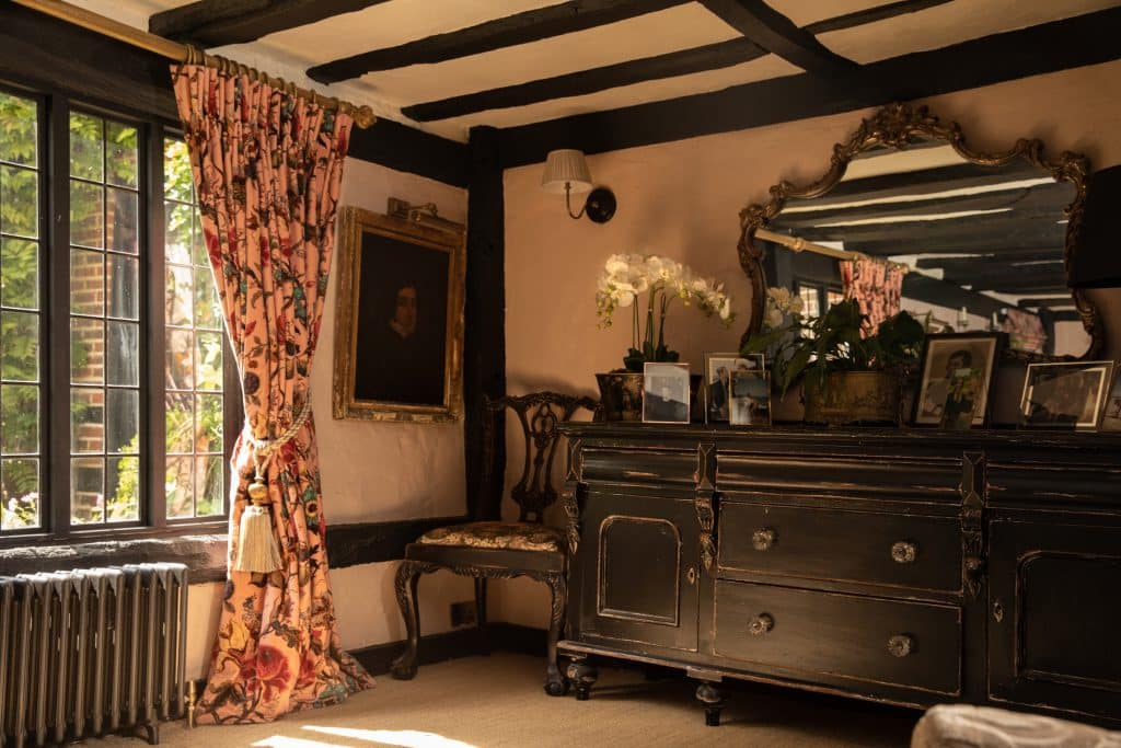 KNIGHTS HALL WINDSOR ASCOT COUNTRY SHOOT LOCATION HOUSE 21