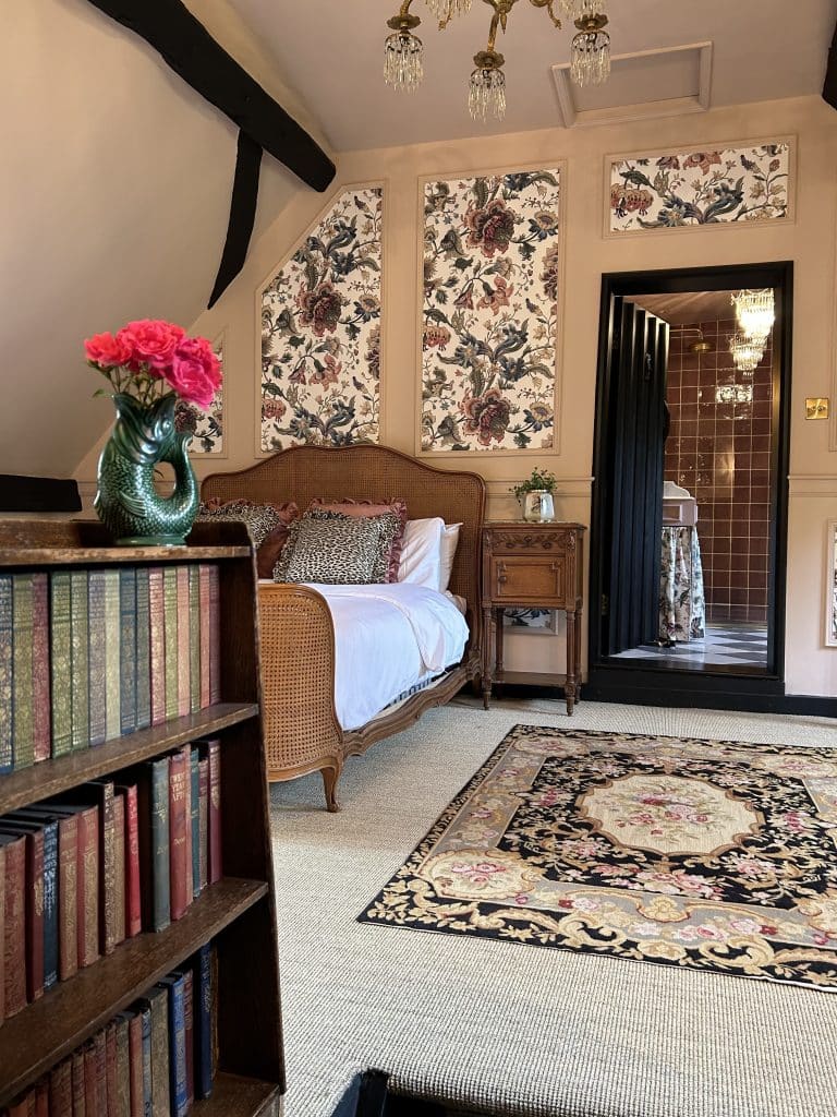 KNIGHTS HALL WINDSOR ASCOT COUNTRY SHOOT LOCATION HOUSE 24