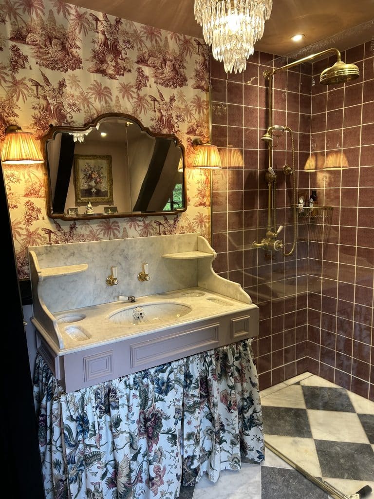 KNIGHTS HALL WINDSOR ASCOT COUNTRY SHOOT LOCATION HOUSE 26