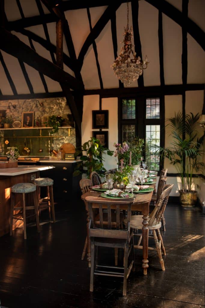 KNIGHTS HALL WINDSOR ASCOT COUNTRY SHOOT LOCATION HOUSE 6