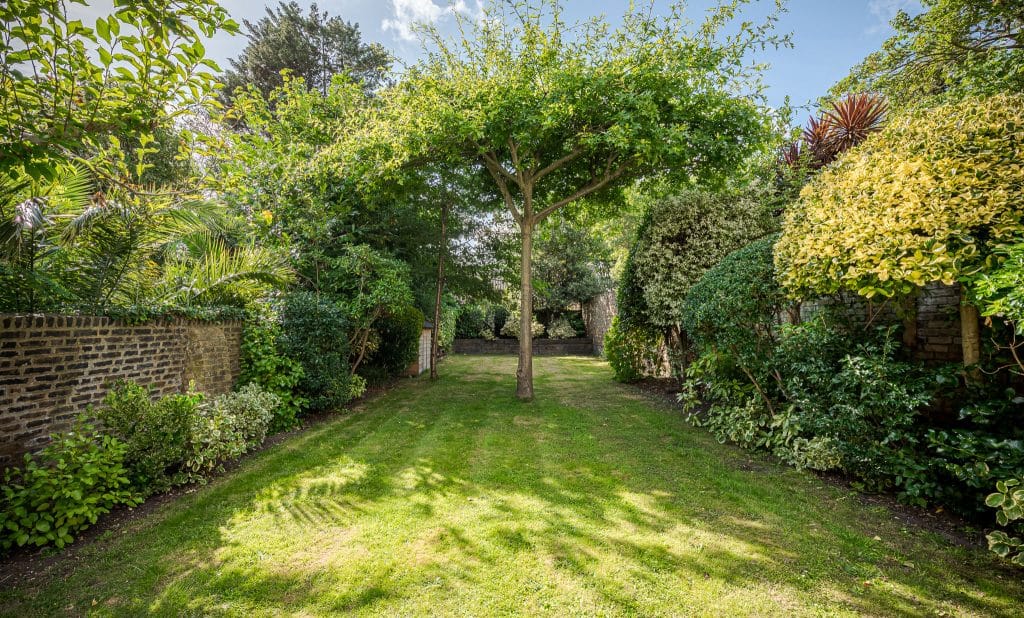 Copyright R3 Photography Ltd.