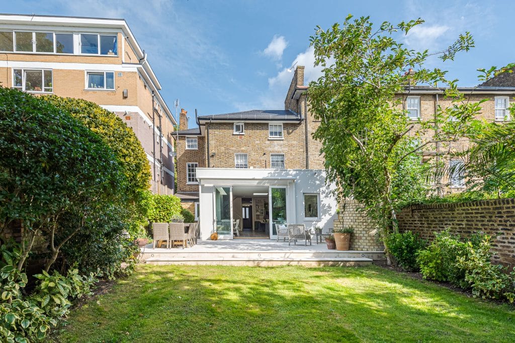 Copyright R3 Photography Ltd.