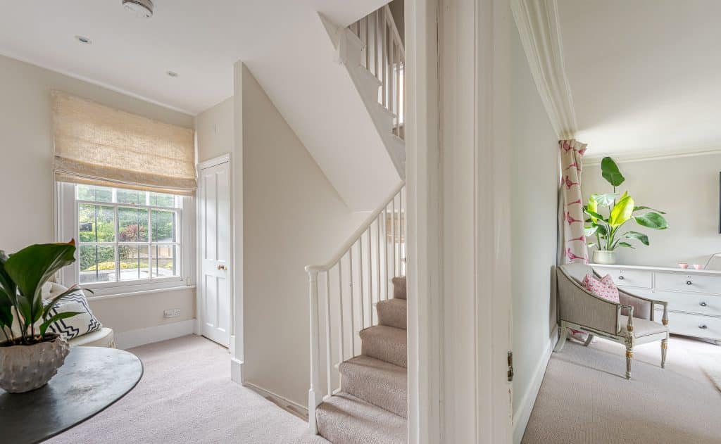 Copyright R3 Photography Ltd.