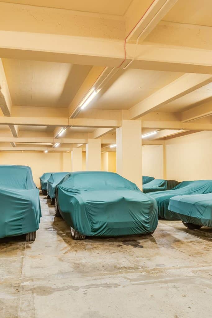 PEACH Brentford CAR SHOWROOM warehouse SHOOT LOCATIONCopy of Docks Car Storage-10