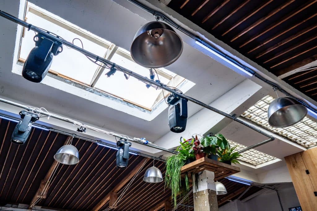 VWS WIDE NEW13FISH WHARF EAST LONDON BRICK STUDIO FOR SHOOTS