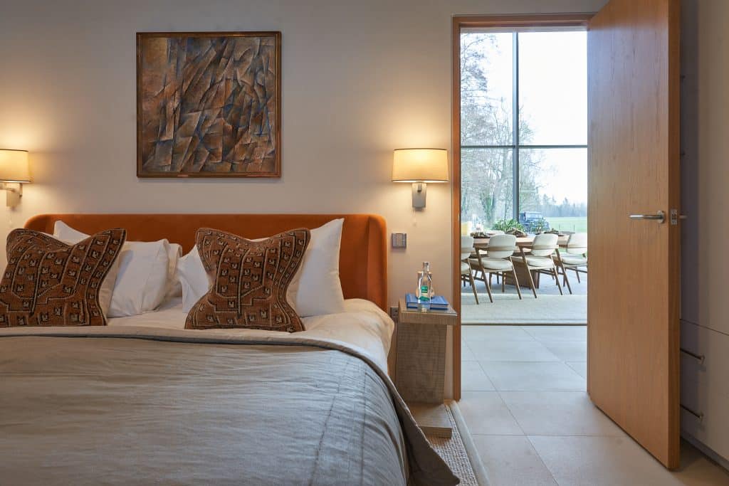 WATERSIDE RETREAT HAMPSHIRE LAKESIDE MODERN SHOOT LOCATION 24_Jan_Avington_Stillwater_r_WR_ 1