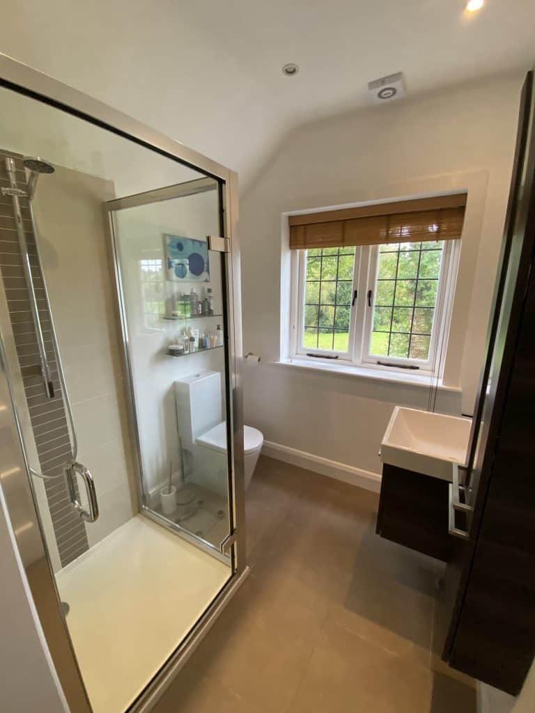 HERTFORD detached south west london everyday location house Photo 14-10-2024, 12 22 42