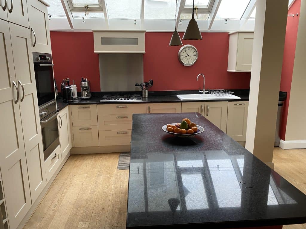 HERTFORD detached south west london everyday location house Photo 16-11-2024, 10 42 52