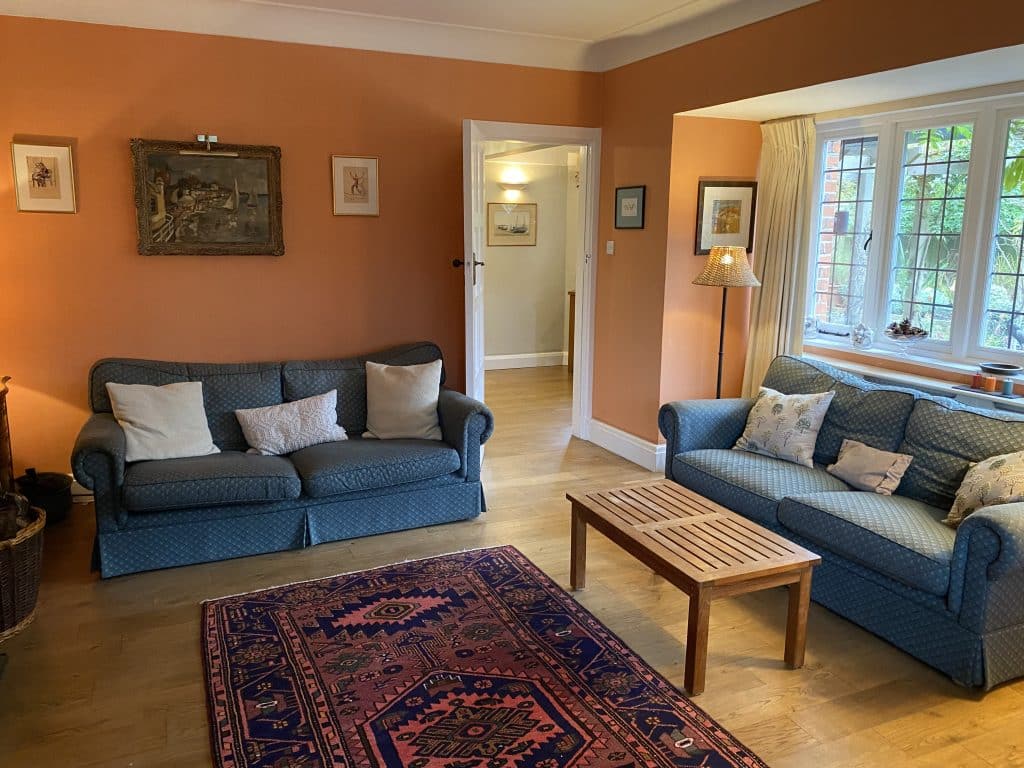 HERTFORD detached south west london everyday location house Photo 16-11-2024, 11 37 16