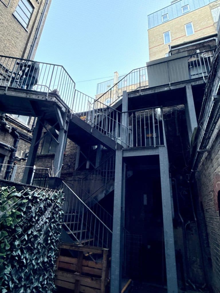 KINGS CROSS HOSPITAL - EMPTY CENTRAL LONDON HOPSITAL FOR FILMING SHOOTS 2026 01 16 21 16 21 3