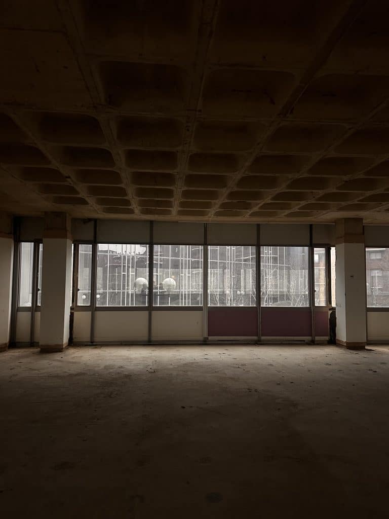 HAMMERSMITH-DERELICT-OFFICE