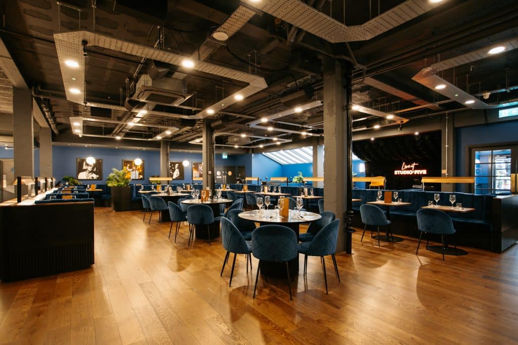 studio 5 north west london bar restaurant shoot location 2. Troubadour x Studio Five 25.10.24 – www.harbinson.uk