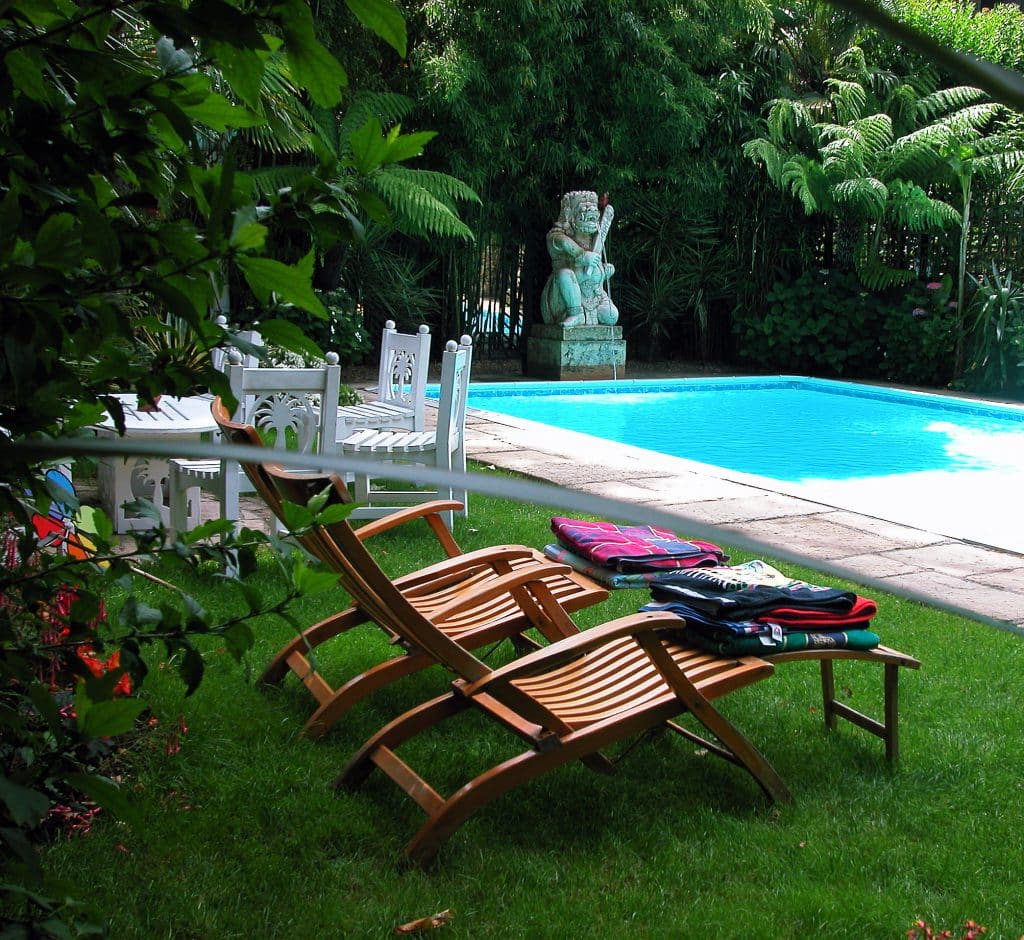ART DECO south west london location apartment with swimming pool A 3A